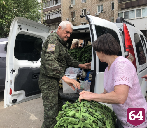 Саратовские волонтеры по просьбе бойцов передали на фронт одеяла 